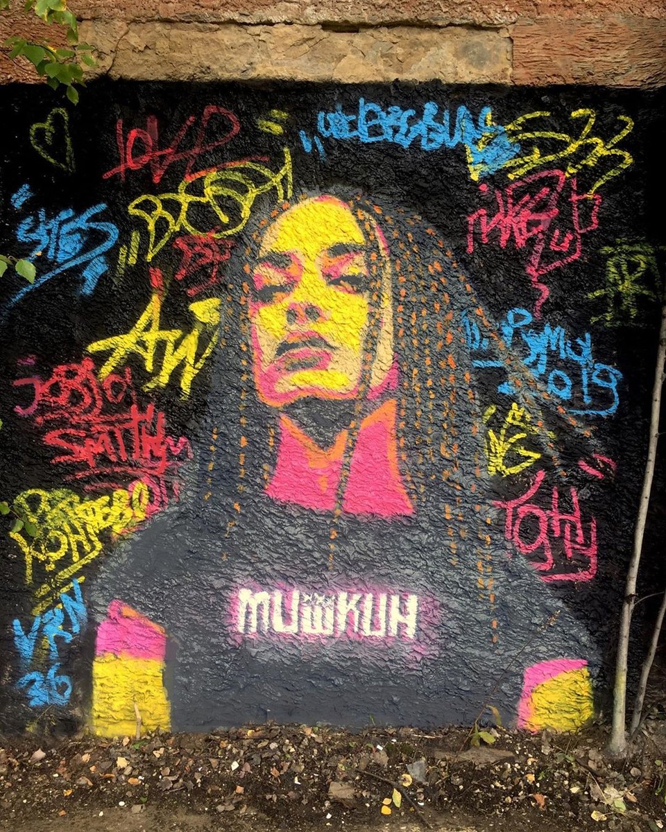 Не часто в нашем городе появляются новые крутые стрит-арты. На днях граффитист Мишкин восполнил пробел героем игры, которую в 90-е сметали с прилавков все счастливые обладатели консолей