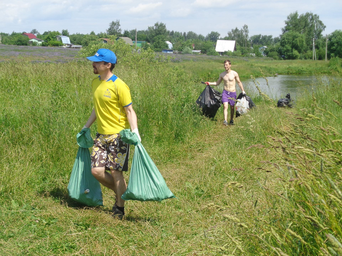 Самоизоляция закончилась, владимирцы вышли на улицы убирать ее плоды. Рассказываем о народном экопроекте «Береги Маму», к которомуу может присоединиться каждый, а также узнаем у ковровской Королевы России подробности об экологической обстановке в области