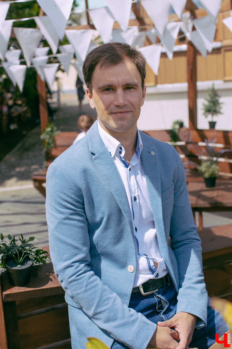 Илья Зинин - независимый финансовый эксперт, сертифицированный консультант по планированию личного бюджета. В чем состоит его работа? И почему его помощь нужна практически каждому владимирцу?