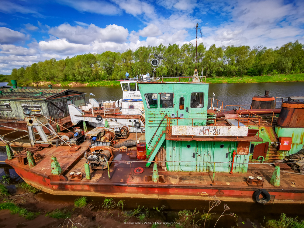 Василий Никитинский поделился фотографиями со стоянки кораблей под Владимиром