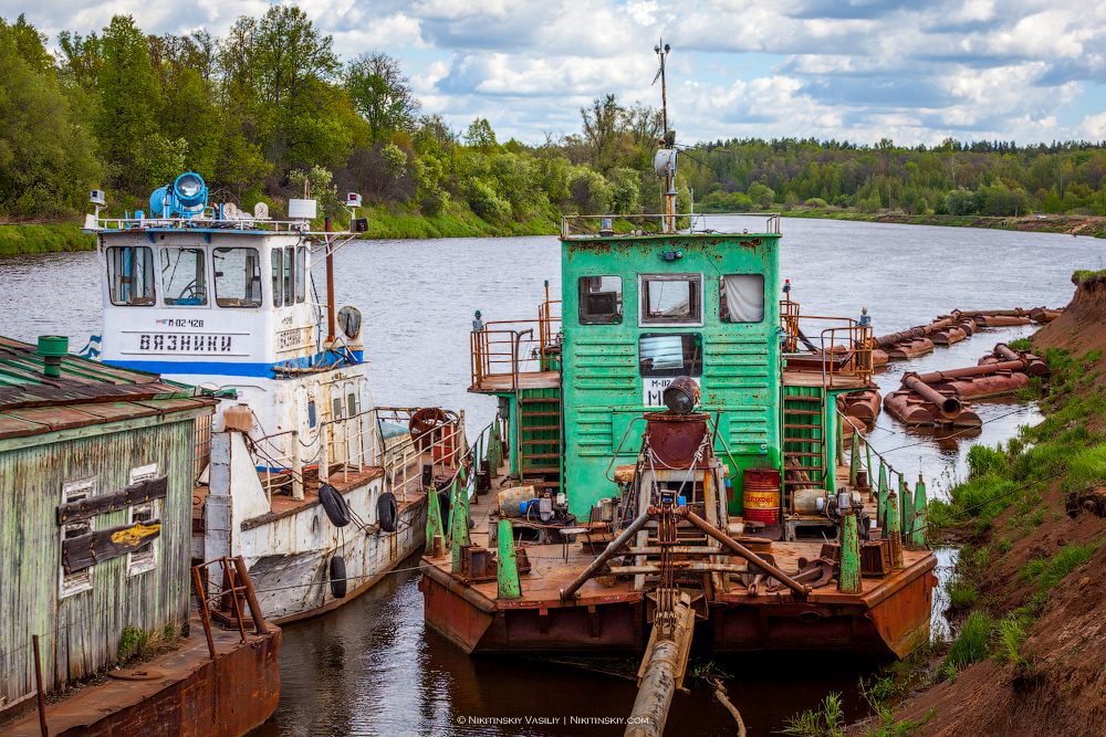 Василий Никитинский поделился фотографиями со стоянки кораблей под Владимиром