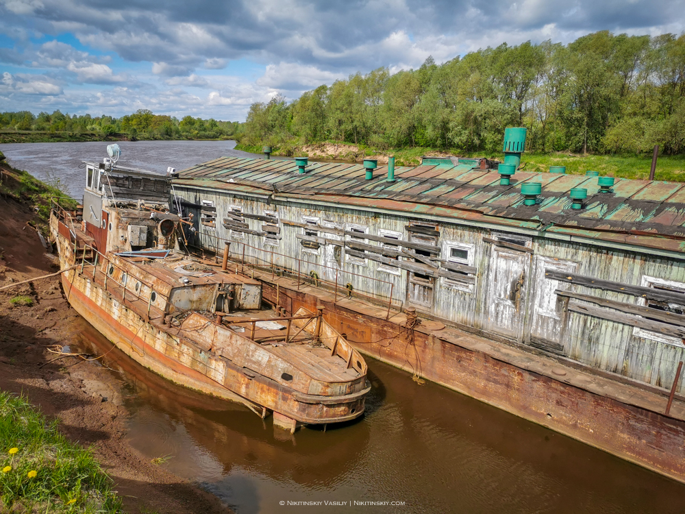 Василий Никитинский поделился фотографиями со стоянки кораблей под Владимиром