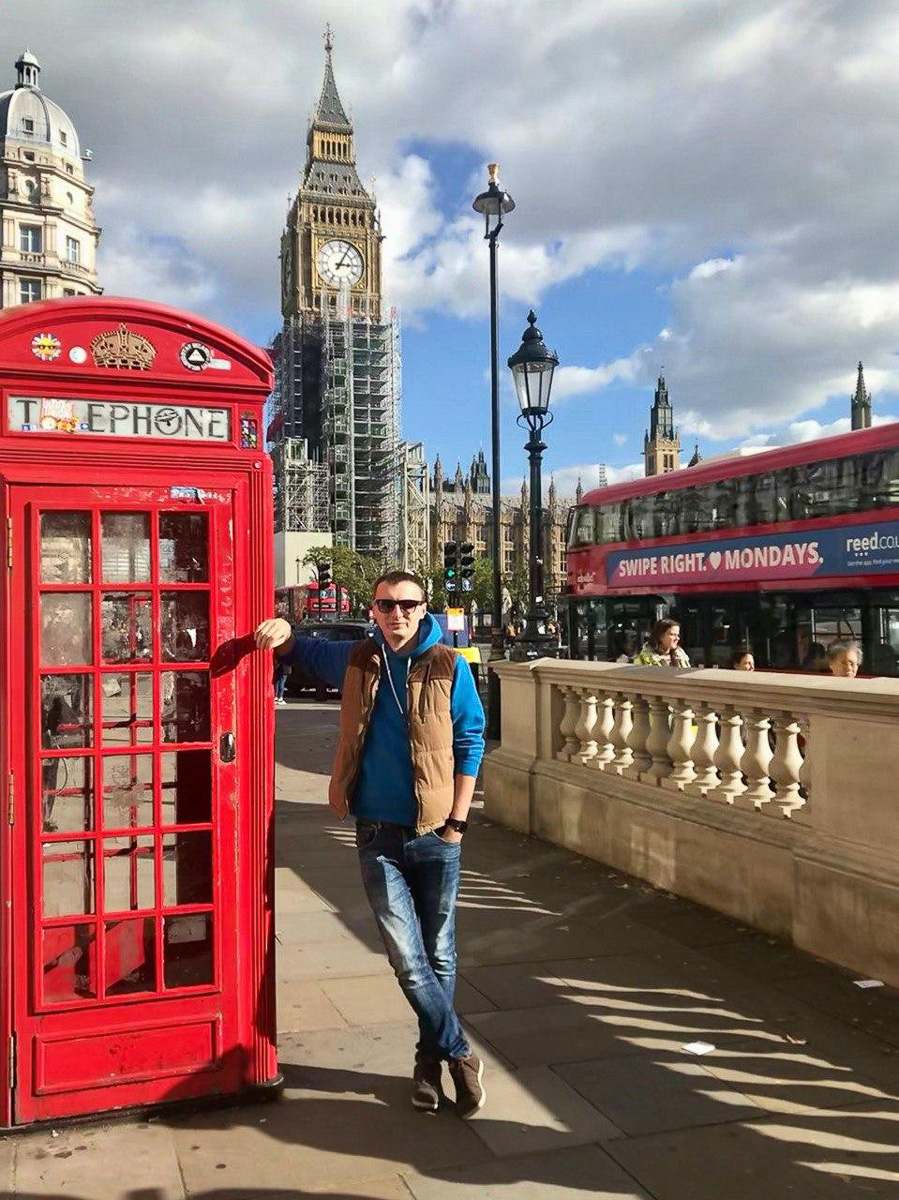 Фотограф Михаил Гуров освоил работу квадрокоптера и теперь делает просто невероятные снимки. На многих из них - пейзажи Владимирского края. Мы выбрали самые-самые