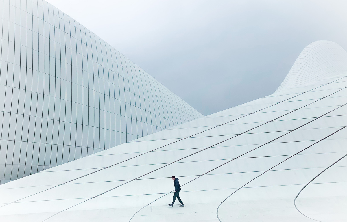 Фотограф Михаил Гуров освоил работу квадрокоптера и теперь делает просто невероятные снимки. На многих из них - пейзажи Владимирского края. Мы выбрали самые-самые