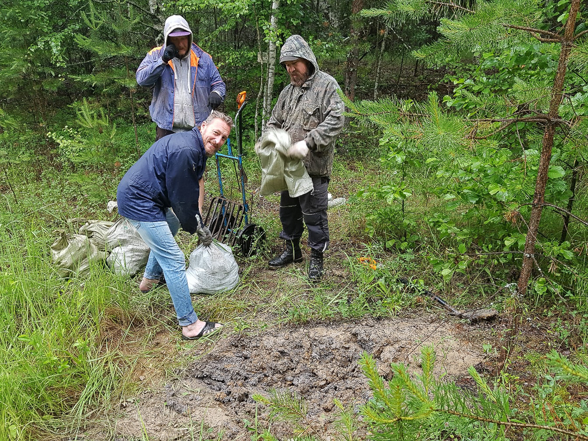 Средневековая одежда, пища и ладья. Мужественные путешественники военно-исторического клуба «Вареж» вернулись из пятидневного плавания по Оке