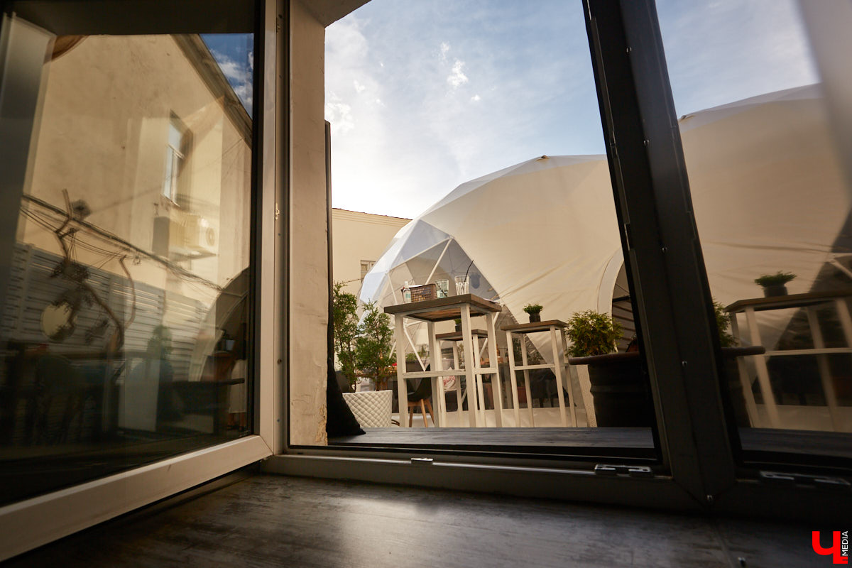 «Заведение в заведении», или Всепогодная веранда. Рассказываем о новом проекте Monicagroup