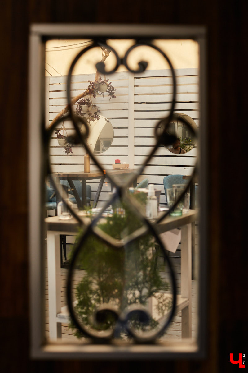 «Заведение в заведении», или Всепогодная веранда. Рассказываем о новом проекте Monicagroup