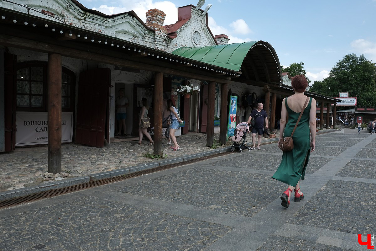 Обзор туристических мест в Плесе, экскурсия на катере и гастротуризм