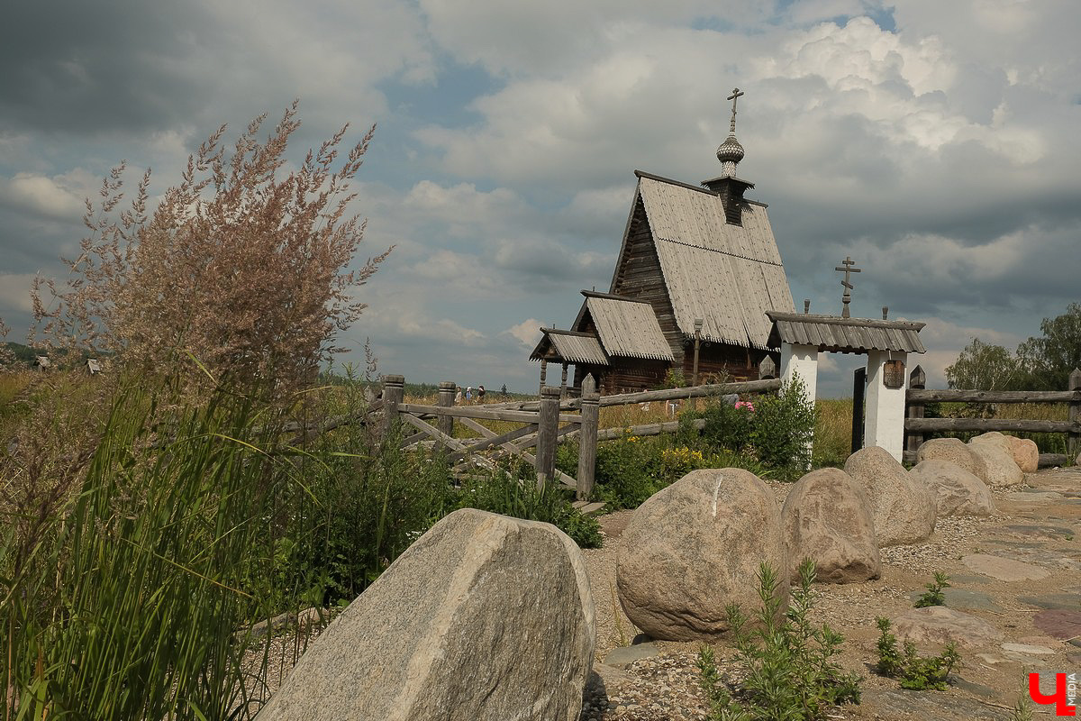 Обзор туристических мест в Плесе, экскурсия на катере и гастротуризм