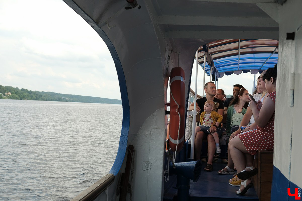 Обзор туристических мест в Плесе, экскурсия на катере и гастротуризм