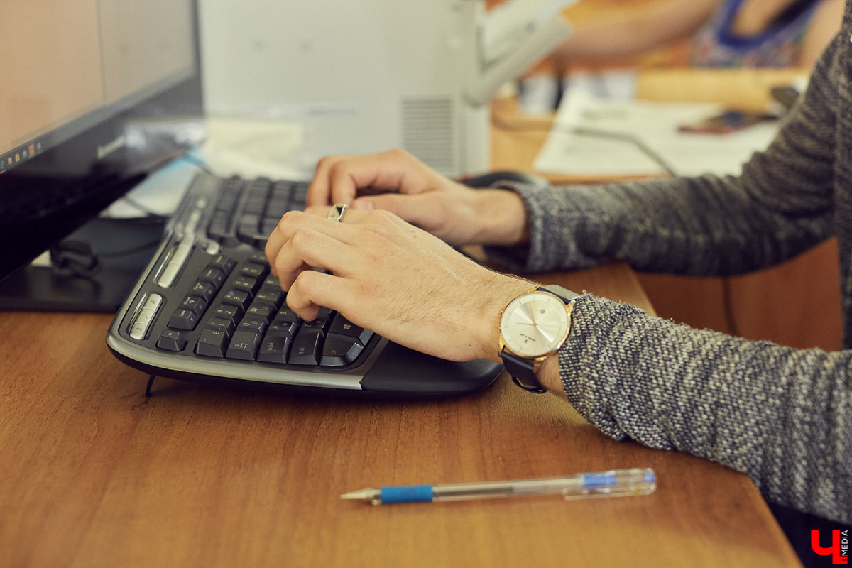 Как в 2020-м году поступить в вуз? На самые важные для абитуриентов вопросы ответила Елена Давлетярова, ответственный секретарь приемной комиссии ВлГУ