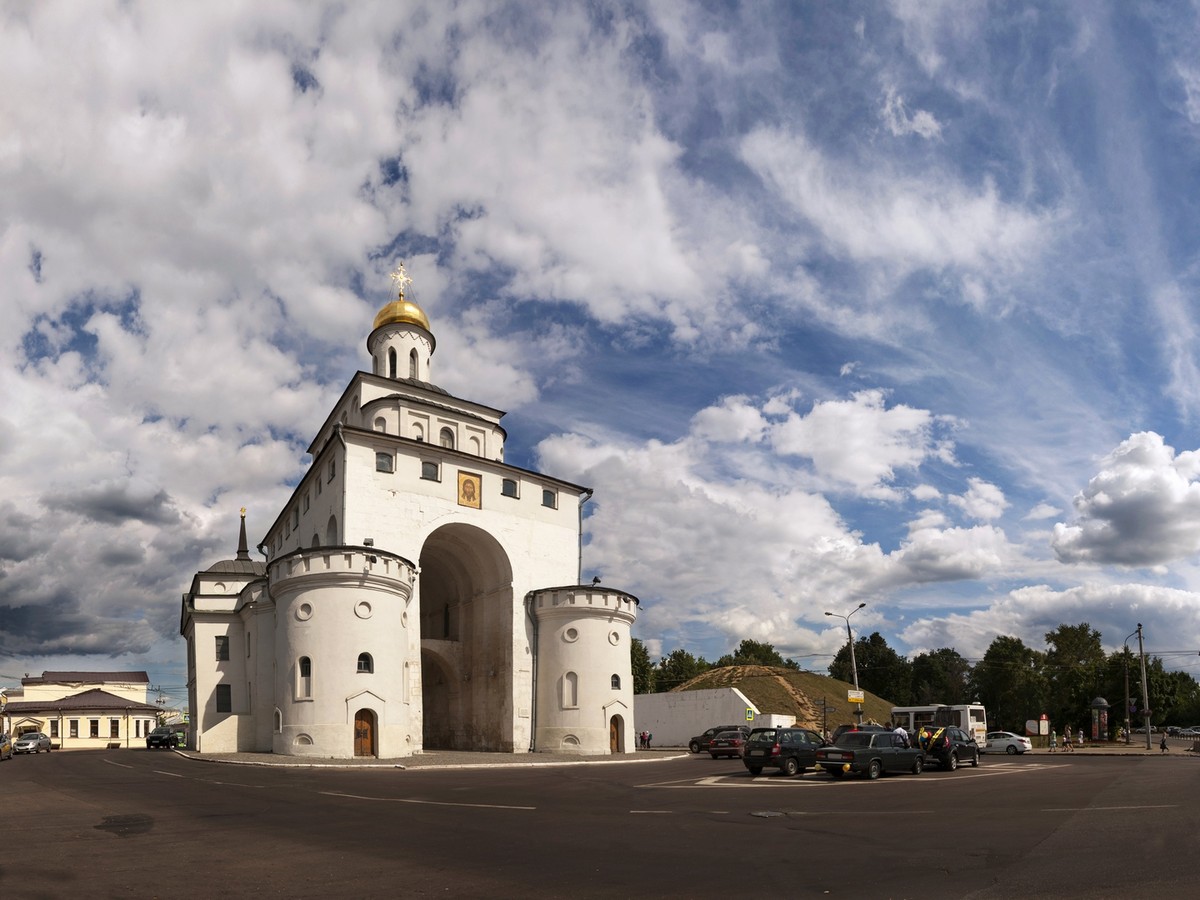 Пять достопримечательностей, которые плохо выглядят или даже разрушаются из-за жизнедеятельности города или неграмотных действий