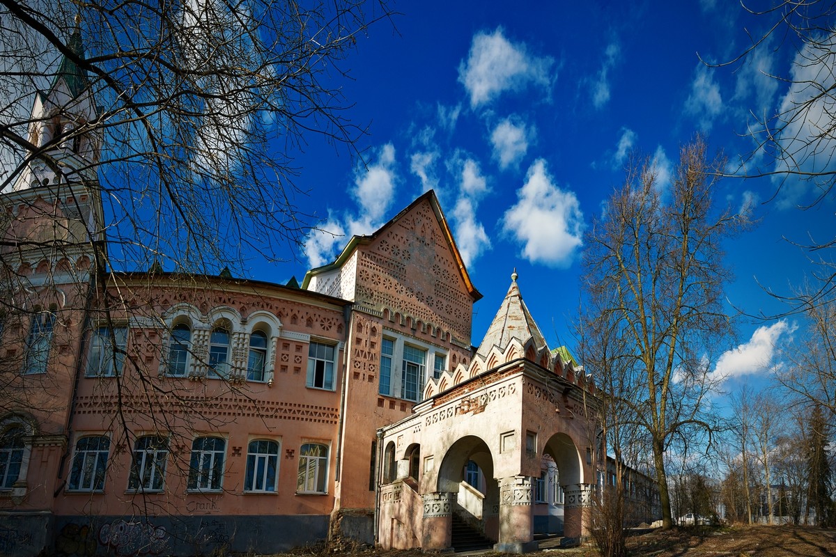 Пять достопримечательностей, которые плохо выглядят или даже разрушаются из-за жизнедеятельности города или неграмотных действий