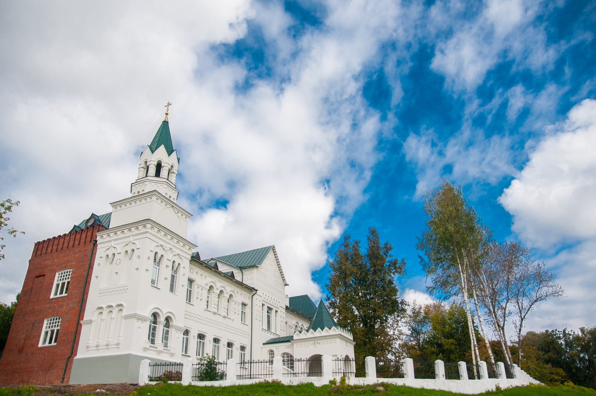 Пять достопримечательностей, которые плохо выглядят или даже разрушаются из-за жизнедеятельности города или неграмотных действий