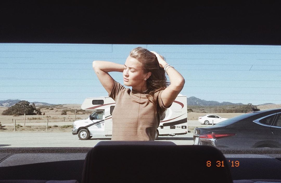 Дарья Шумник переехала из России в США и убедилась, что в Лос-Анджелесе не все так прекрасно, как показывают в фильмах. Неужели волшебный «вайб», загорелые красавчики с кубиками и кабриолеты — это лишь миф?