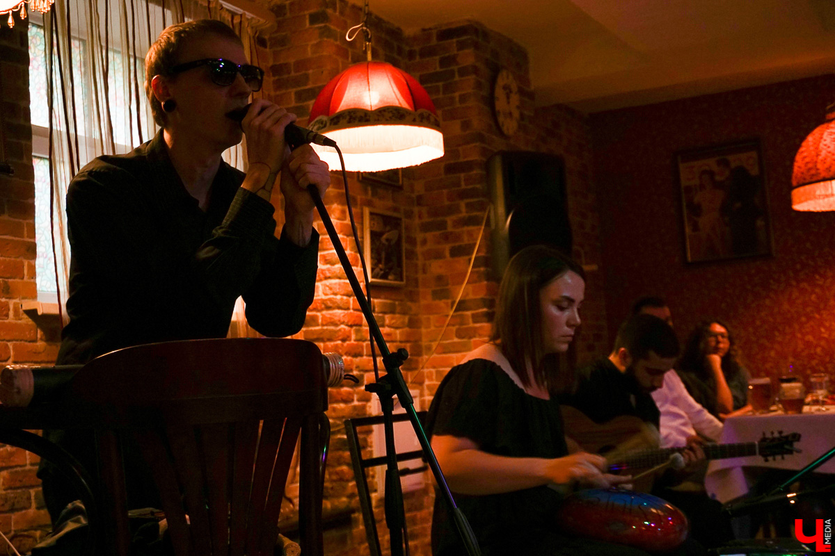 Поэты снова читают. За время самоизоляции они придумали много интересных вещей