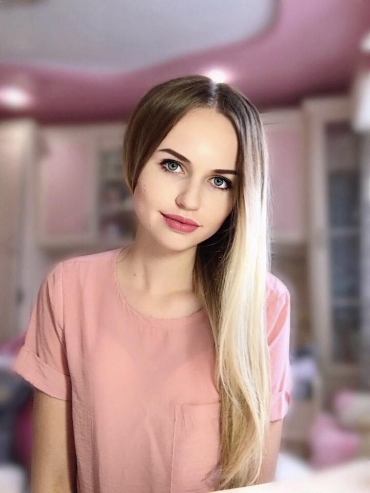 Во Владимирской области сразу 10 выпускников сдали ЕГЭ по информатике, литературе и географии на 100 баллов. Мы пообщались с представителями школ, чтобы побольше узнать о самых талантливых ребятах