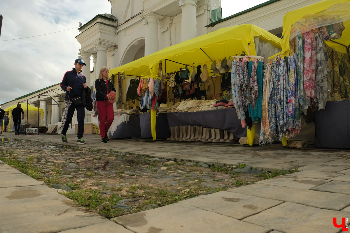 В Суздале продолжается подготовка к тысячелетнему юбилею города. В историческом центре возводят местный парк Зарядье