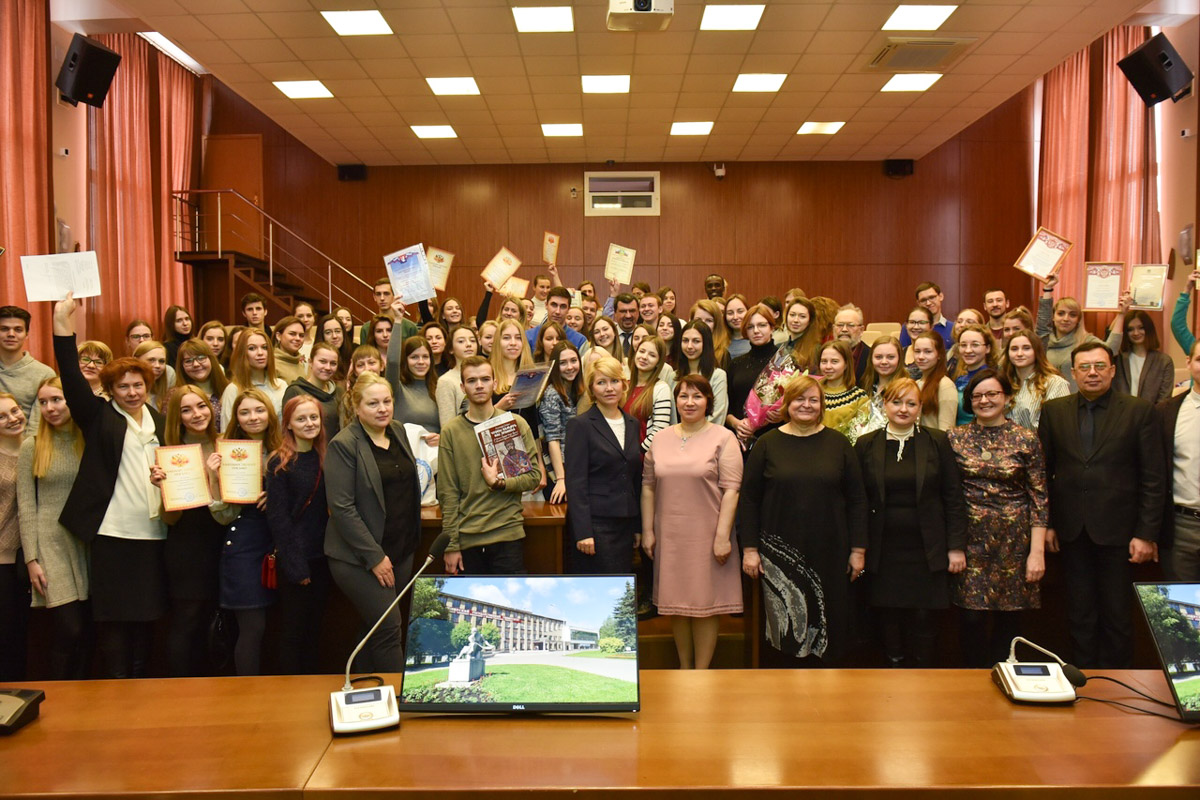 Куда пойти учиться? Выпускники ВлГУ поделились своими отзывами и дали советы будущим студентам