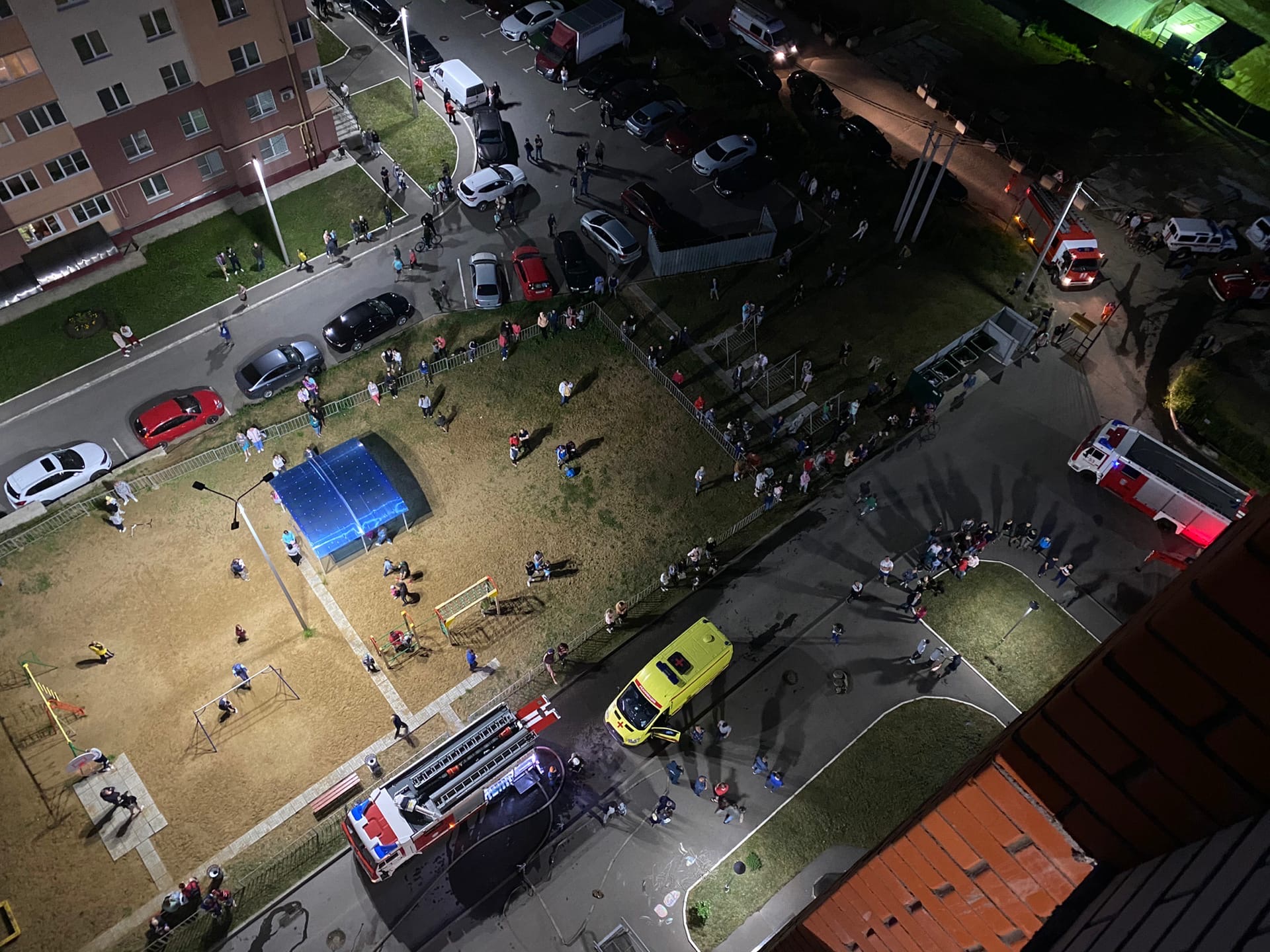 Одна из самых загадочных и нетривиальных историй о блогах из Владимира. Артем Ратников приехал в областной центр с лекцией, остался на ПМЖ, устроился в МЧС и теперь ведет блог о чрезвычайных событиях города