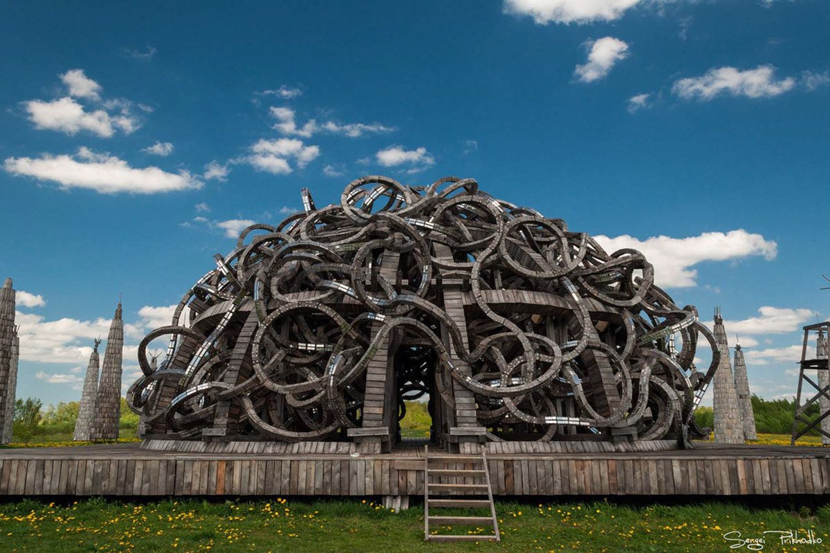 Когда времени и средств на путешествие по стране не хватает, мы вспоминаем про ближайшие к Владимиру интересные локации. Изучайте топ-5 мест для событийного отдыха и готовьтесь к новым впечатлениям