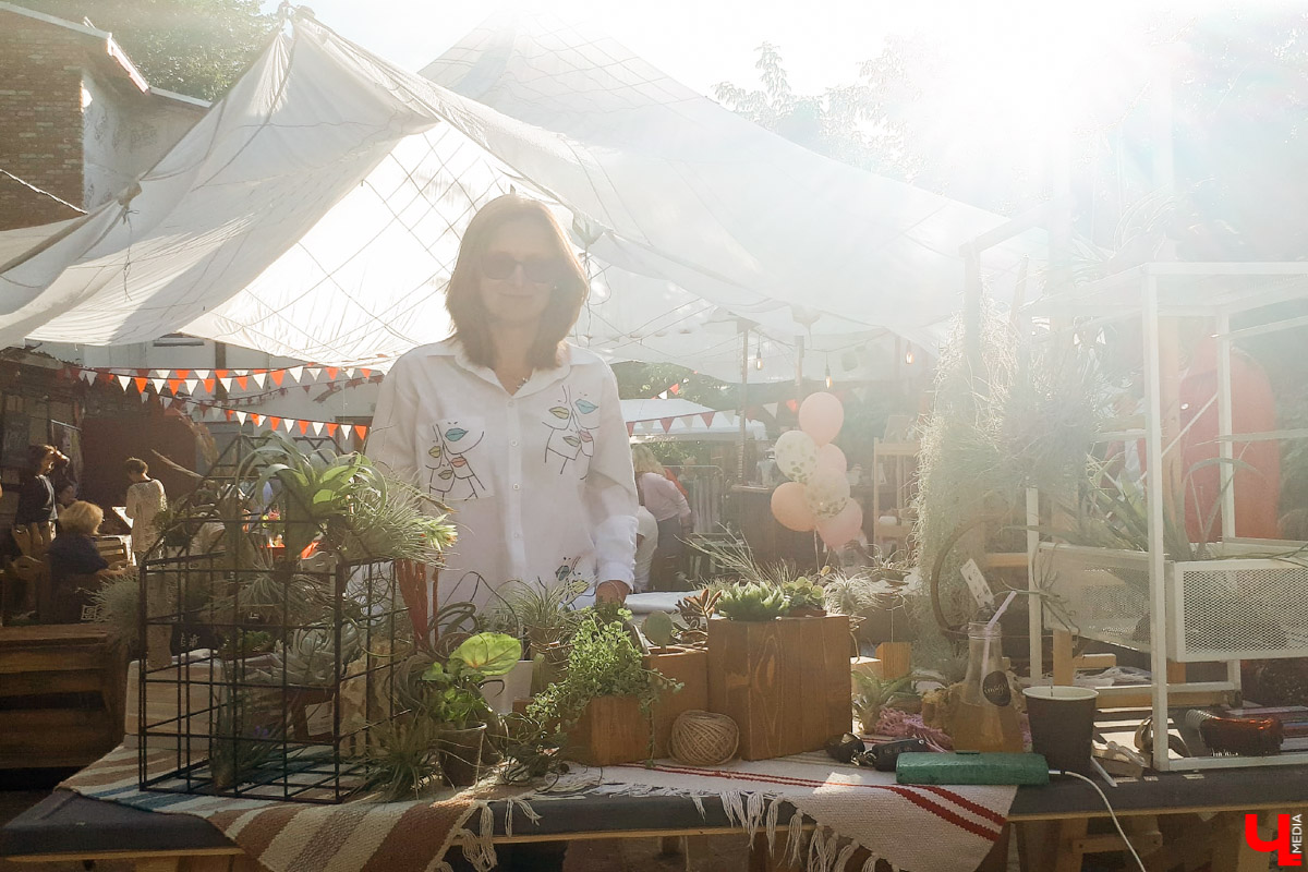 25 и 26 июля во Владимире работал «Летний маркет». На этот раз мастера хендмейда разместились в «РестоДворе» на Девической