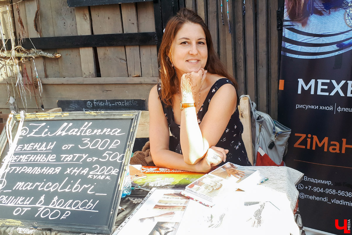 25 и 26 июля во Владимире работал «Летний маркет». На этот раз мастера хендмейда разместились в «РестоДворе» на Девической