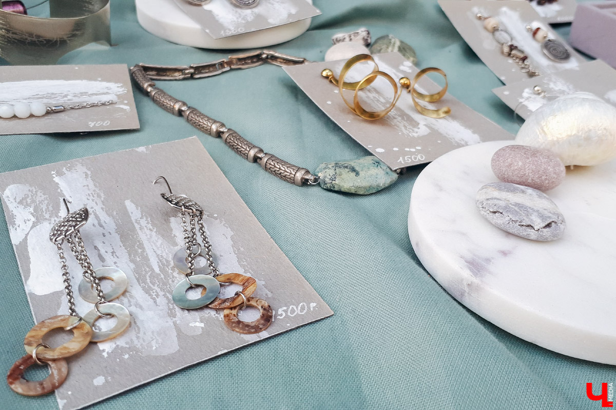 25 и 26 июля во Владимире работал «Летний маркет». На этот раз мастера хендмейда разместились в «РестоДворе» на Девической