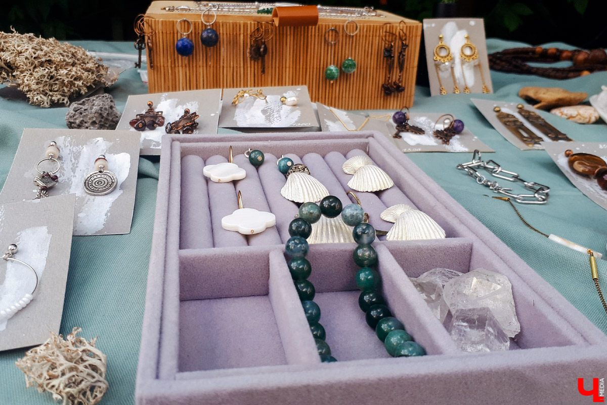 25 и 26 июля во Владимире работал «Летний маркет». На этот раз мастера хендмейда разместились в «РестоДворе» на Девической