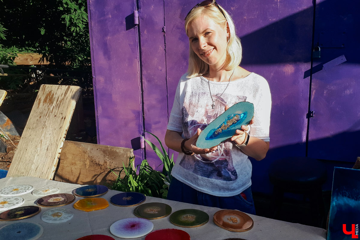 25 и 26 июля во Владимире работал «Летний маркет». На этот раз мастера хендмейда разместились в «РестоДворе» на Девической