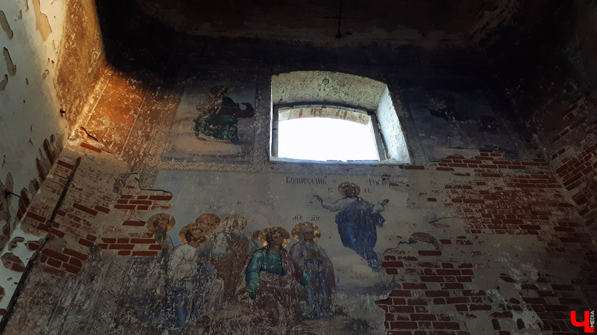 Села Хотенское и Новгородское в Суздальском районе могут похвастаться интересной историей. А еще в них стоят красивые заброшенные храмы