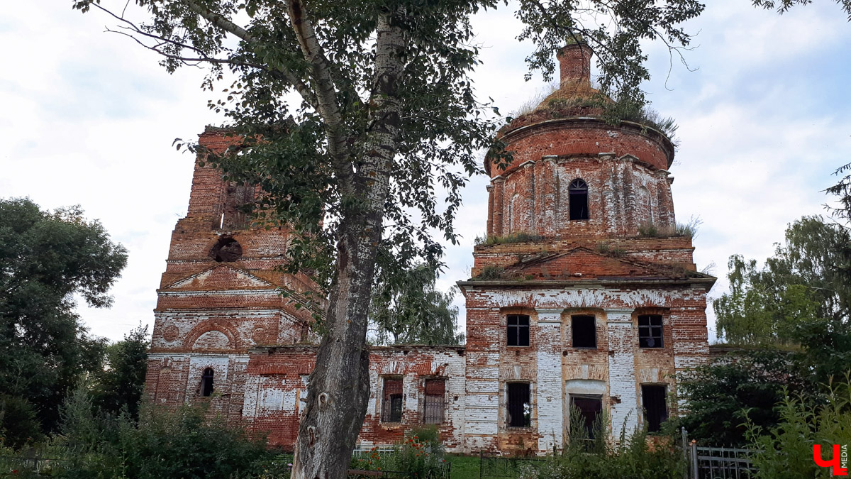 Села Хотенское и Новгородское в Суздальском районе могут похвастаться интересной историей. А еще в них стоят красивые заброшенные храмы