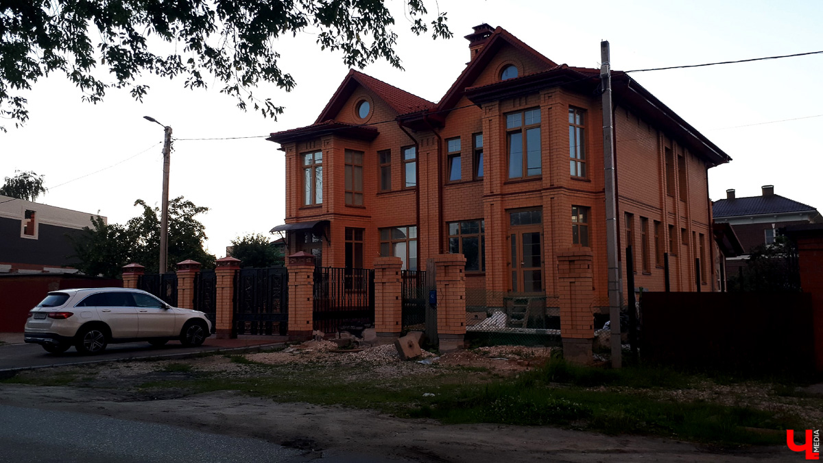 Фотопрогулка по Юго-западному району Владимира. Необычные дома на улицах Нижняя Дуброва, Пугачева, Совхозная, Красная