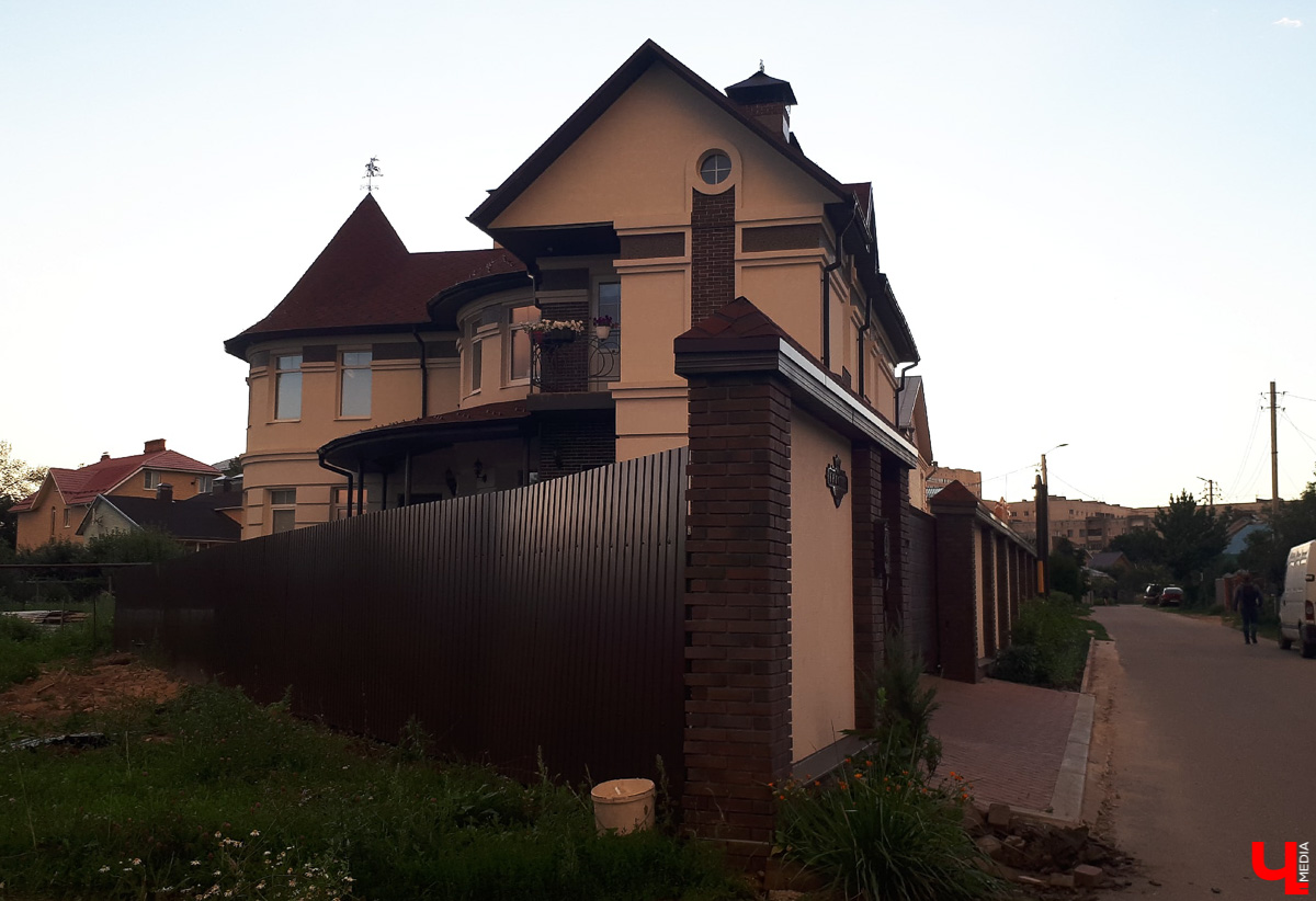 Фотопрогулка по Юго-западному району Владимира. Необычные дома на улицах Нижняя Дуброва, Пугачева, Совхозная, Красная