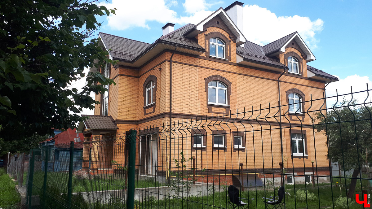 Фотопрогулка по Юго-западному району Владимира. Необычные дома на улицах Нижняя Дуброва, Пугачева, Совхозная, Красная