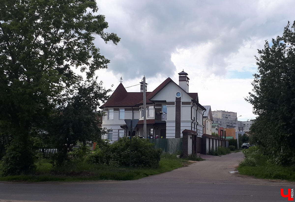 Фотопрогулка по Юго-западному району Владимира. Необычные дома на улицах Нижняя Дуброва, Пугачева, Совхозная, Красная