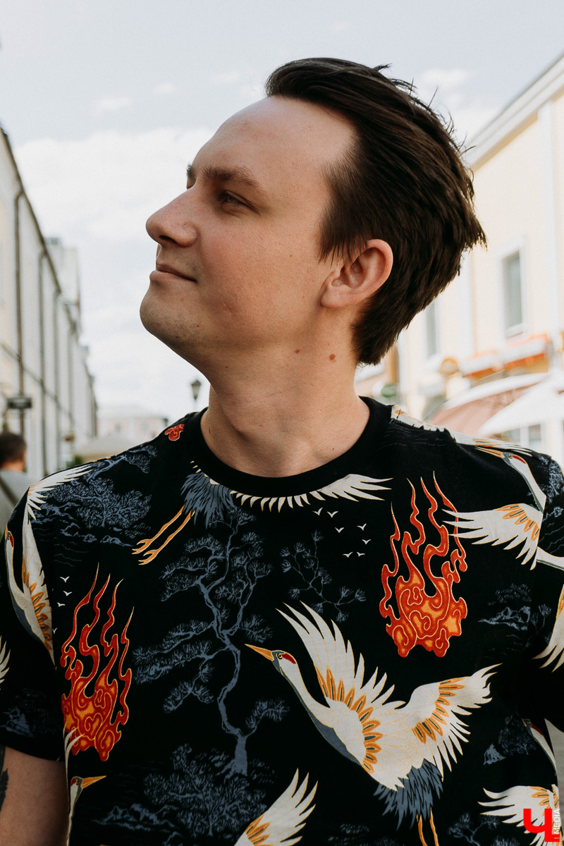 Два хобби Артема Пестова: готовка и пленочная фотография. Одно из них приносит деньги, второе забирает. Зато теперь мы знаем, как город Владимир выглядит в объективе современного документалиста