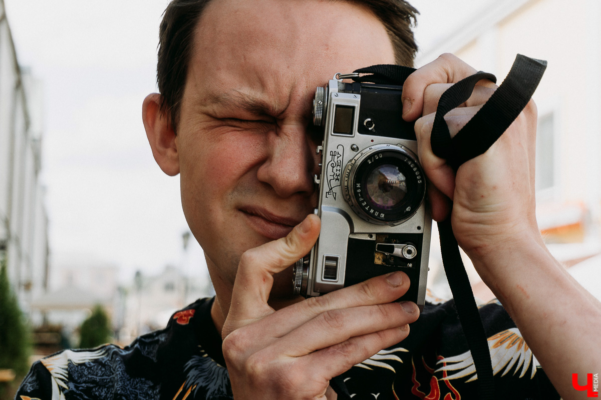 Два хобби Артема Пестова: готовка и пленочная фотография. Одно из них приносит деньги, второе забирает. Зато теперь мы знаем, как город Владимир выглядит в объективе современного документалиста