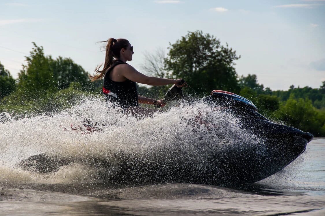 Не так давно Виктория Селеметова открыла на Большой Нижегородской новую студию красоты сети Victory. Девушка активно развивает свой бренд и в других направлениях: возглавляет модельное агентство и проводит региональные конкурсы красоты