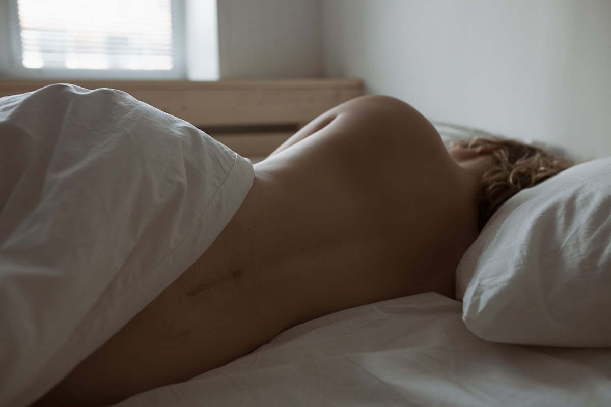 Фотограф Анастасия Зиньковская рассказала о своем проекте @a_few_naked_stories. Он посвящен принятию себя