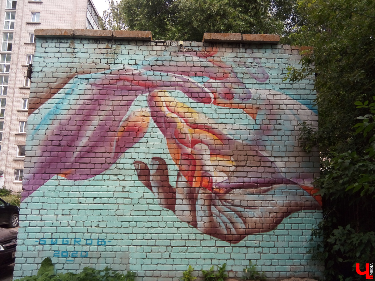 В рамках борьбы с вандализмом энергетическая компания украшает подстанции граффити