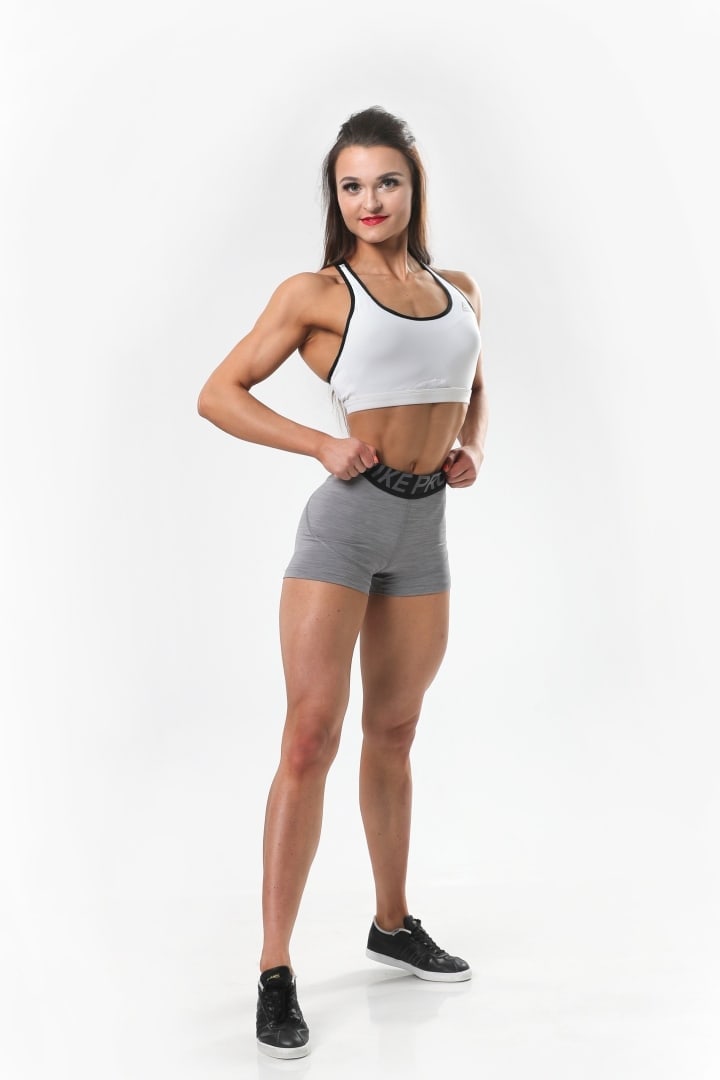 Надежда Афанасьева, тренер владимирского фитнес-клуба, стала чемпионкой Европы в номинации бодифитнес. Отличная новость, в самый раз раз перед Днем физкультурника!