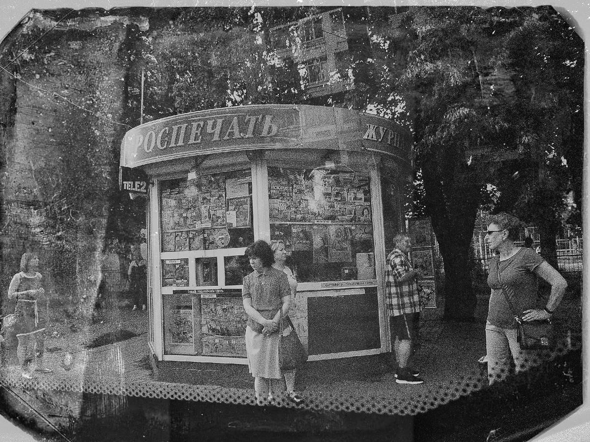 Когда люди видят неоновые фотографии Виктора Фадина, то часто вспоминают фильм «Бегущий по лезвию». Парень признается, что картину эту не смотрел, но стилистика киноленты, судя по кадрам в интернете, ему однозначно близка