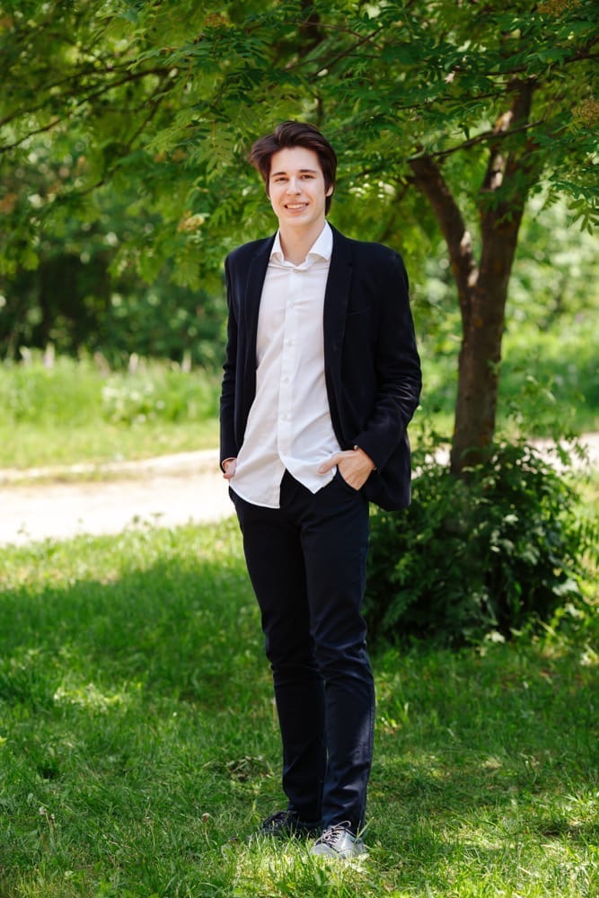 Вячеслав Грибов, выпускник 25-й школы, единственный в 33 регионе сдал на высший балл ЕГЭ сразу по двум предметам