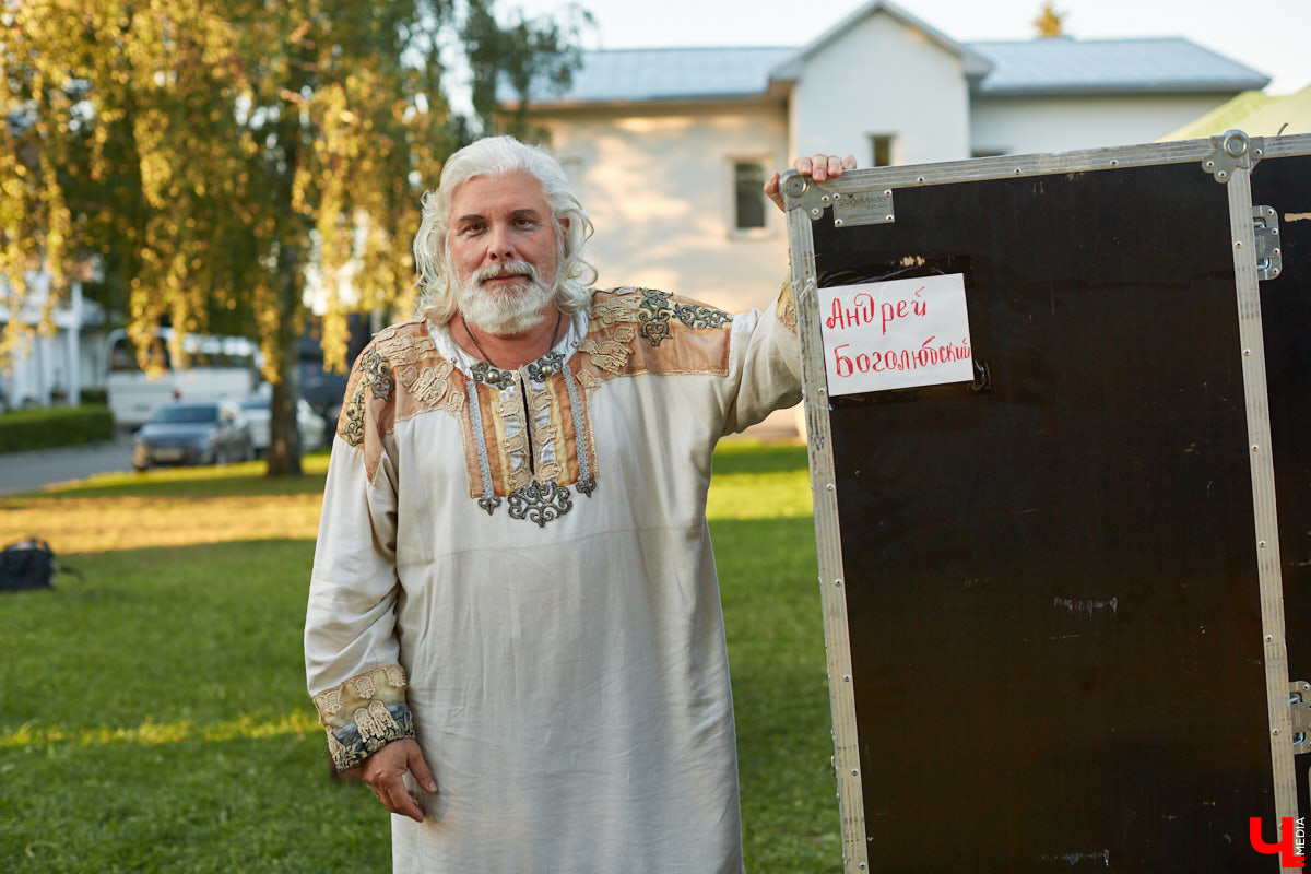 Спектакль «Андрей Боголюбский» открыл сезон «Летних театральных вечеров в Суздале»