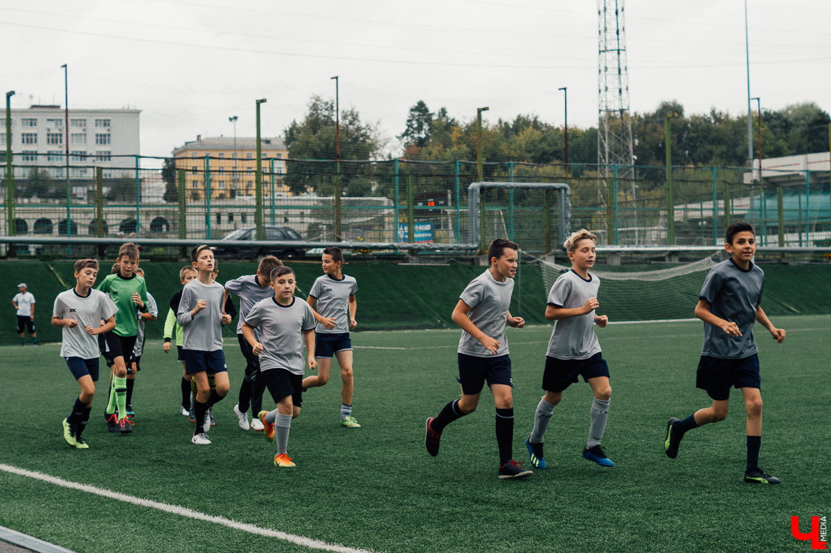 После пандемических ограничений начали работу в обычном формате бесплатные спортивные секции. У взрослых и маленьких владимирцев есть возможность посещать их бесплатно