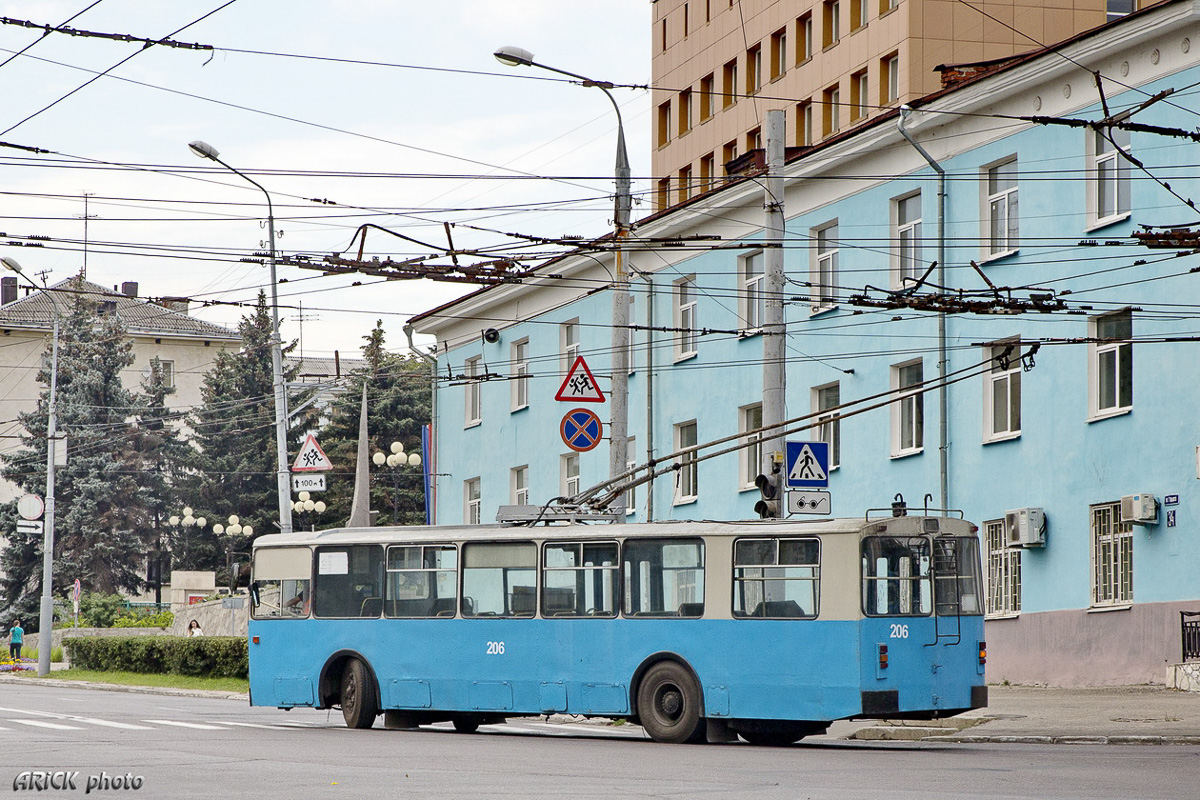 Троллейбус из 90-х вернется на владимирские улицы. Реставрируют ЗиУ-682Г и к Новому году хотят выпустить в рейс