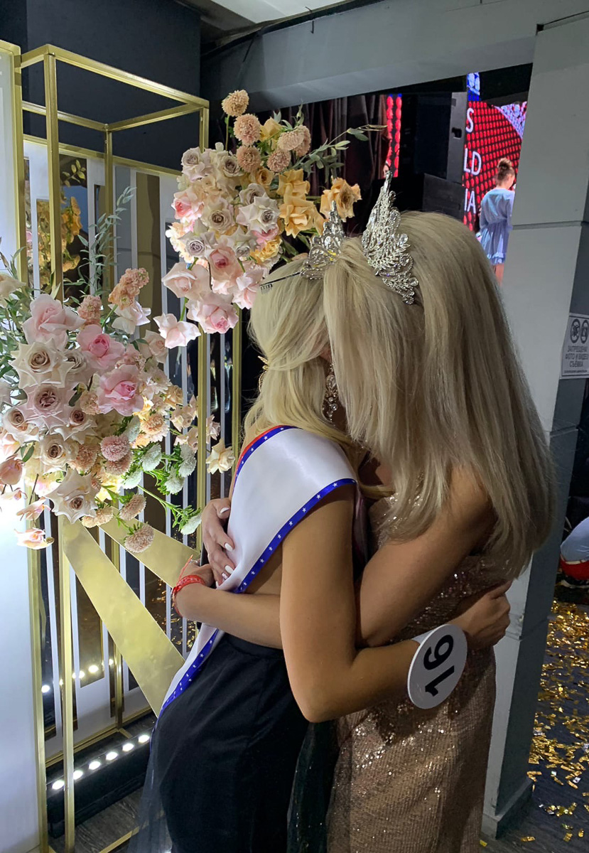 Наталья Юдина, в 2019-м году завоевавшая титул «Миссис Владимирская земля», достойно представила наш регион на конкурсе «Миссис Россия Мира-2020»!