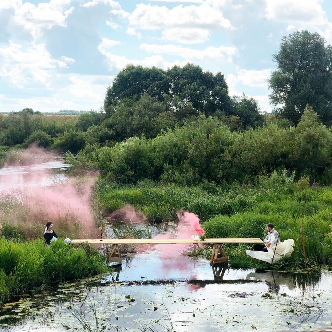Духовные песнопения, экспериментальные спектакли, запуск тетраэдрического воздушного змея — это далеко не все, чем удивляла творческая лаборатория «Человек Мира» в 2020-м году
