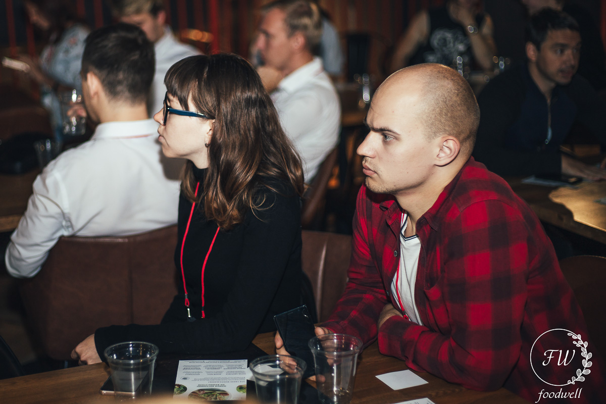 Открытая дискуссия «Здоровое питание: с мясом или без» запомнится гостям «Рынка на Студеной» развенчиванием мифов о вегетарианцах и мясоедах